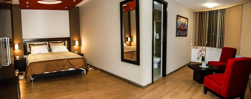 Plaza Sur Hotel & Suites