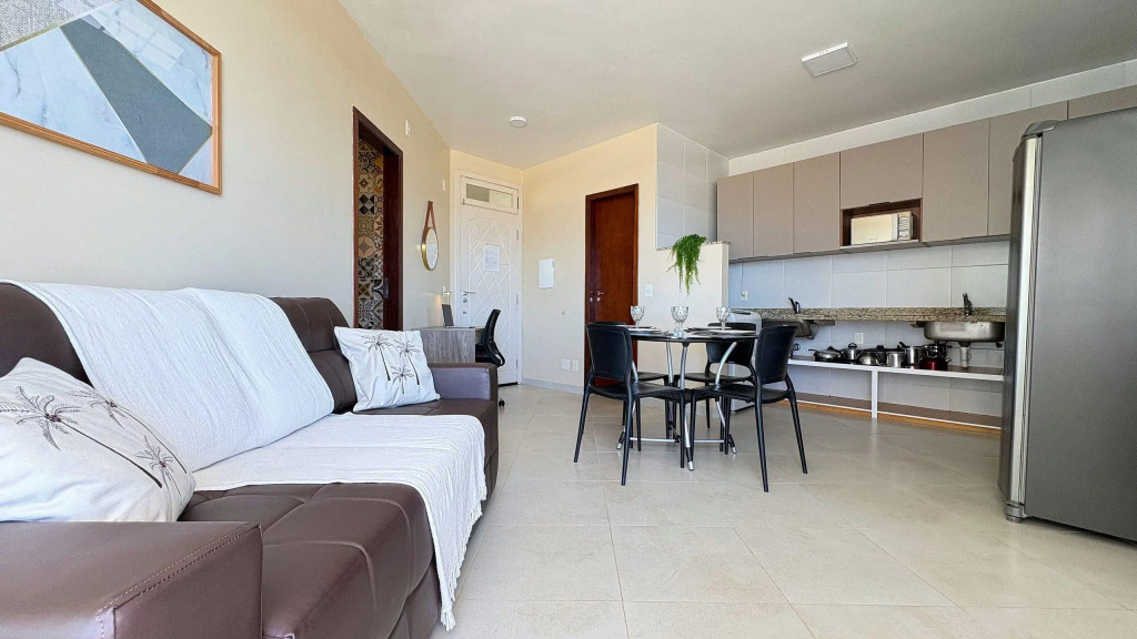 2 QUARTOS em CONDOMÍNIO TRANQUILO com PISCINA Estacionamento coberto  PARQUINHO para CRIANCAS - Cozinha Completa, VENTILADO, nascente, AR CONDICIONADO  800m da praia do PORTO DAS DUNAS e BEACH PARQUE - Ceará