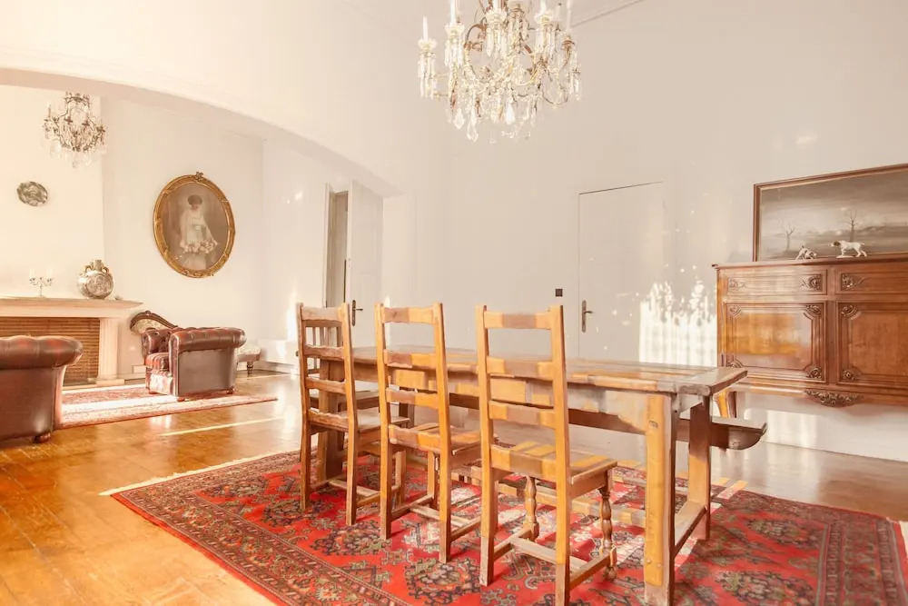 12P 6B Renovated villa with jacuzzi at Genk