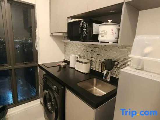 The Clev Riverline Chaophraya-Wongsawang Condo Bangkok (River View)