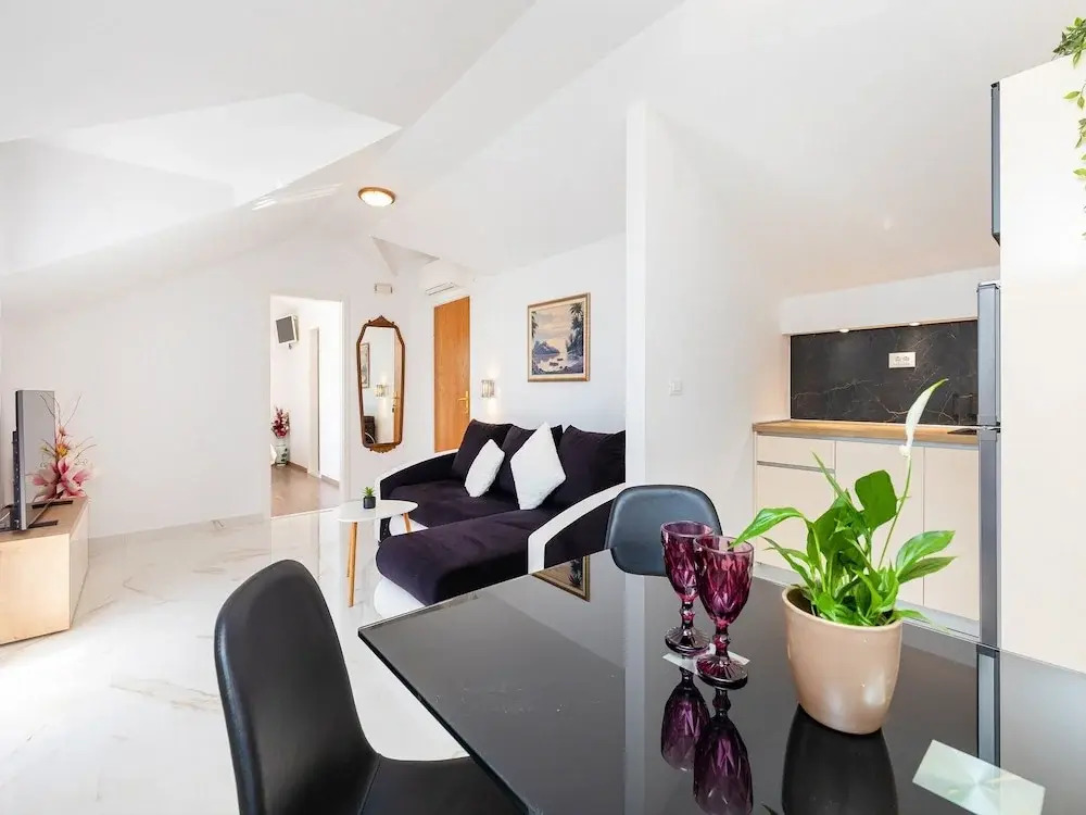 Villa Ana Apartments
