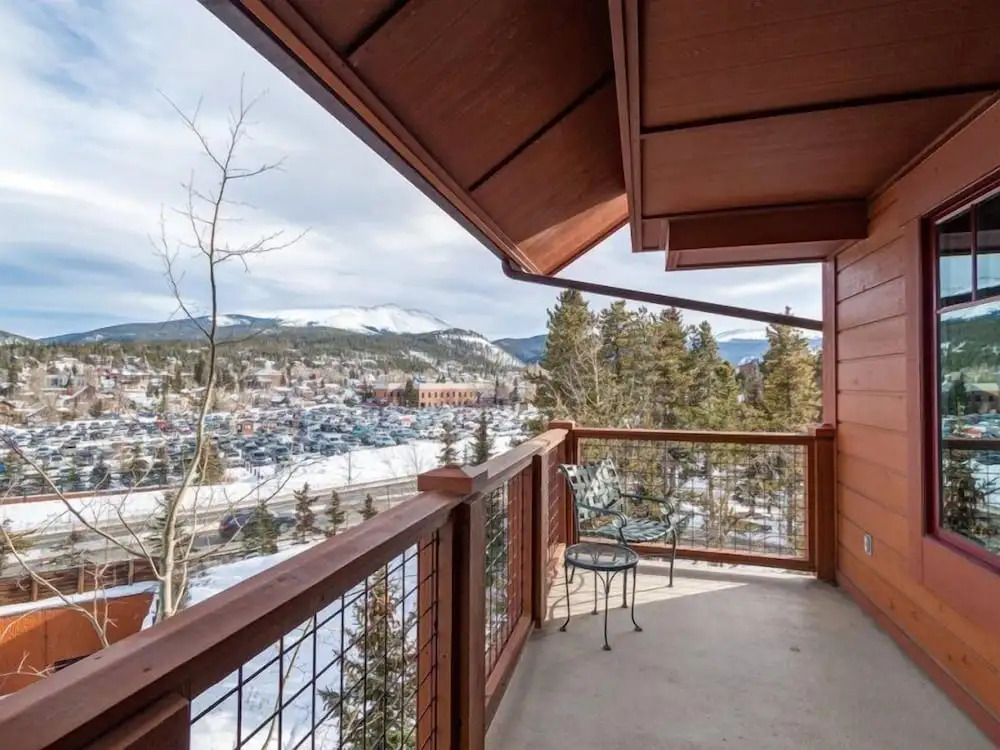 Luxury 2 Bedroom Mountain Vacation Rental in Breckenridge With Access to a Hot Tub and Heated Garage Parking