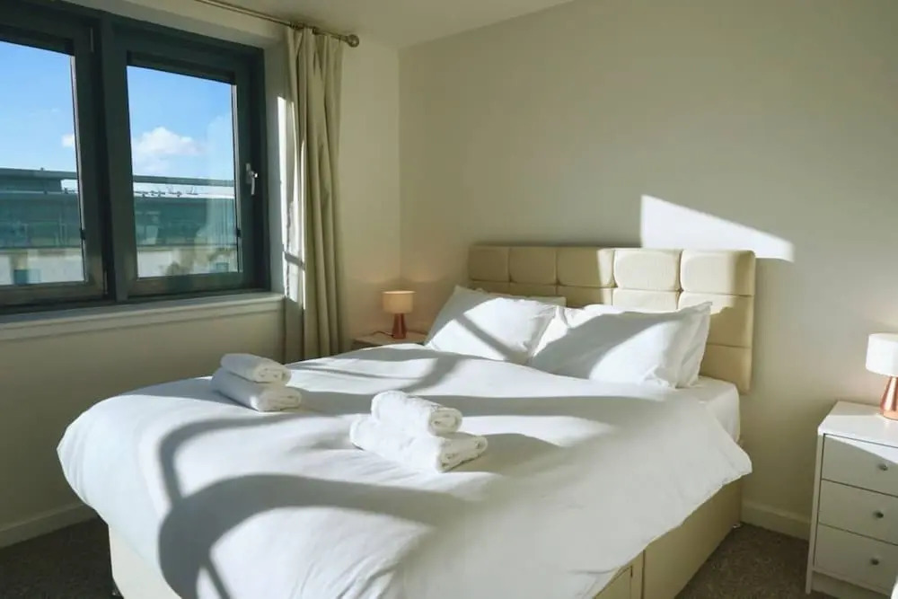 1 Bedroom Penthouse Apartment Near Murrayfield Sleeps 4