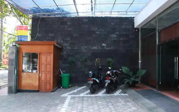 Griyo Sultan Agung near Station Malang Baru
