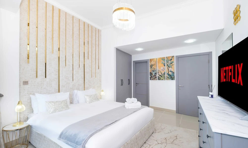 LUX The Marina Ocean View Suite 3