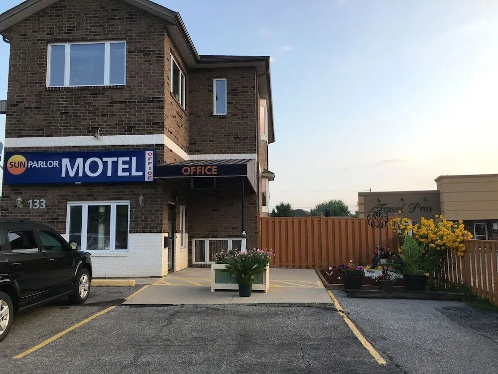 Sunparlor Motel