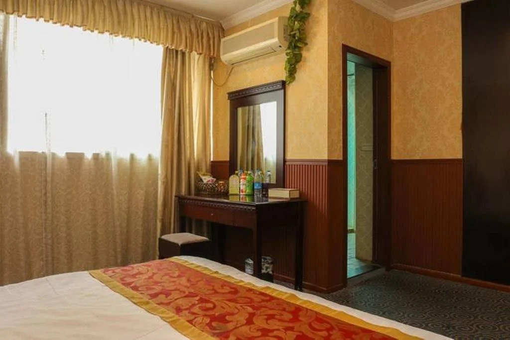 Shangxi Deng Holiday Hotel