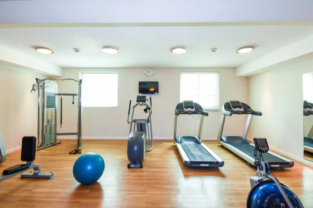 Premier Inn Dubai Investments Park - An Emirates Group Company
