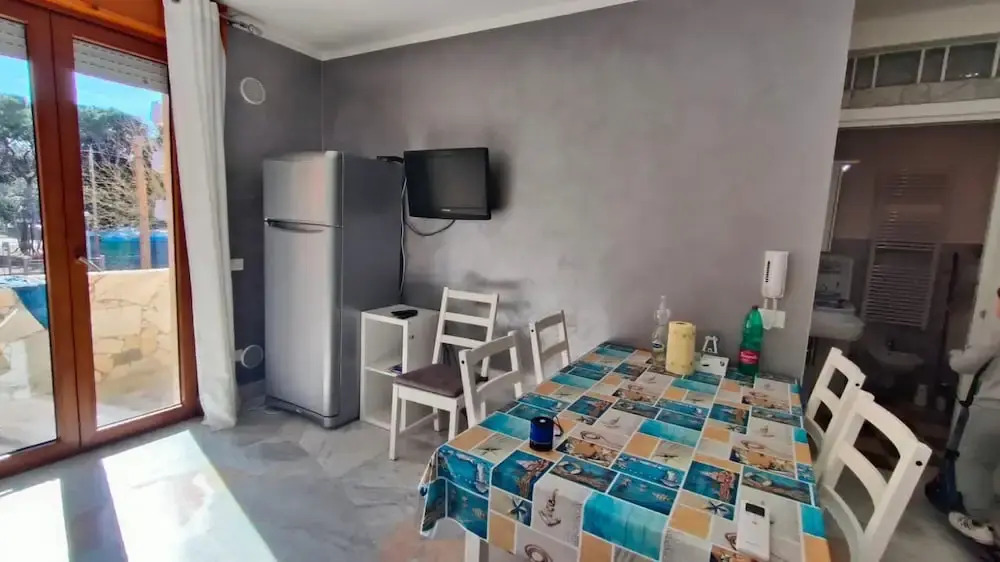 Completely Refurbished Flat Near the Beach