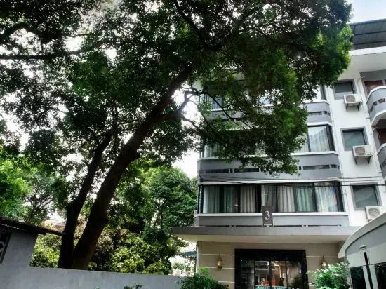Yu Hill Hotel (Guilin Arctic Square)