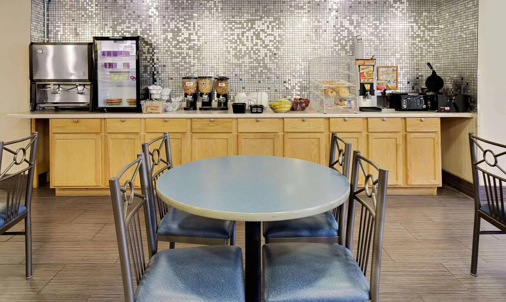 Microtel Inn & Suites by Wyndham Madison East