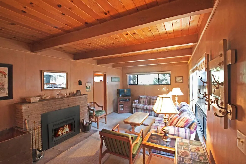 Balsam House - Walk to Lake & Private Beach Area