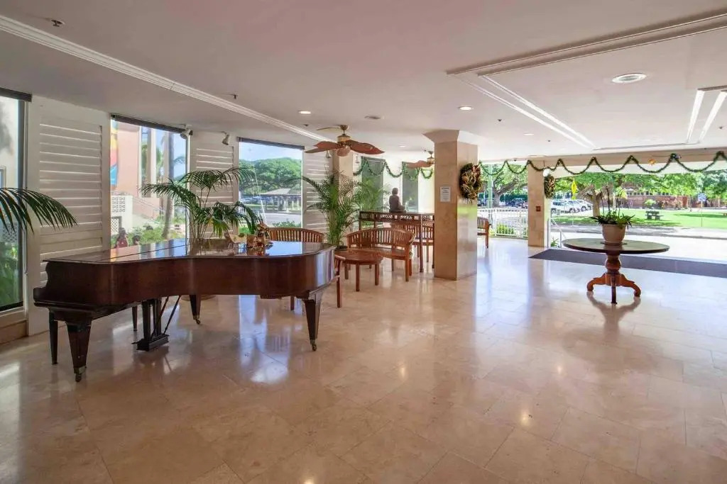 @ Marbella Lane Studio, 15 steps from the Beach, 11 mins from the Airport