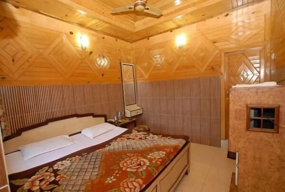 Hotel Dev Cottage