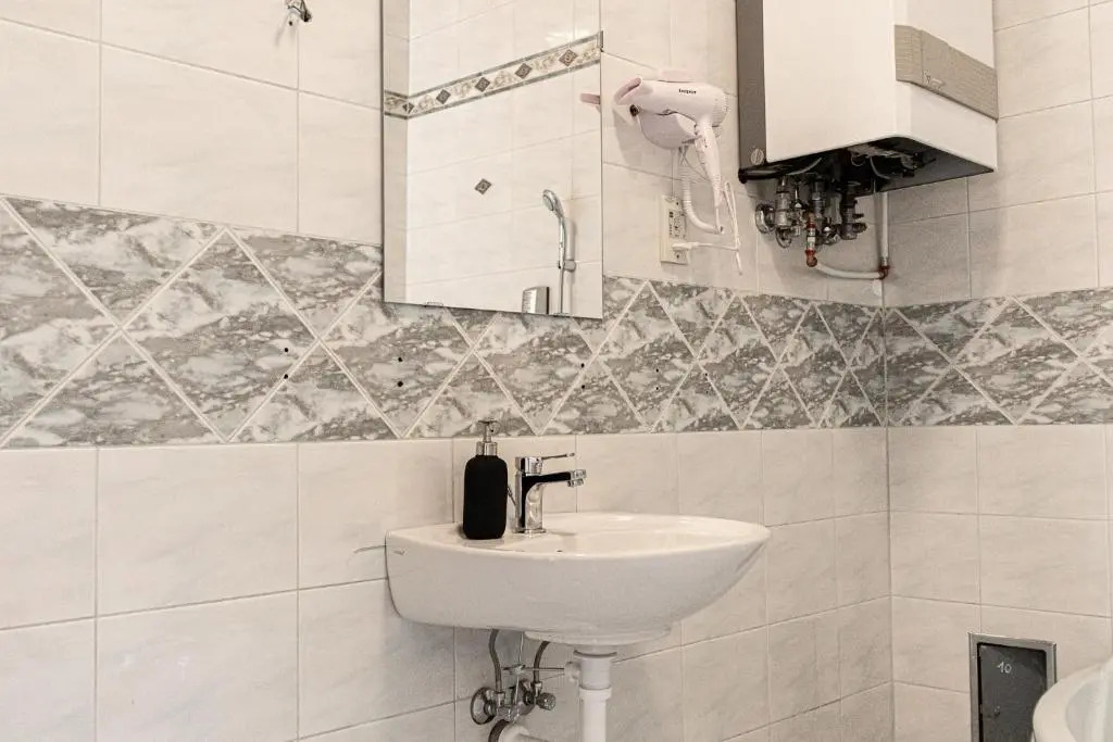 Brilliant 2BR Apt. near AKH-Hospital