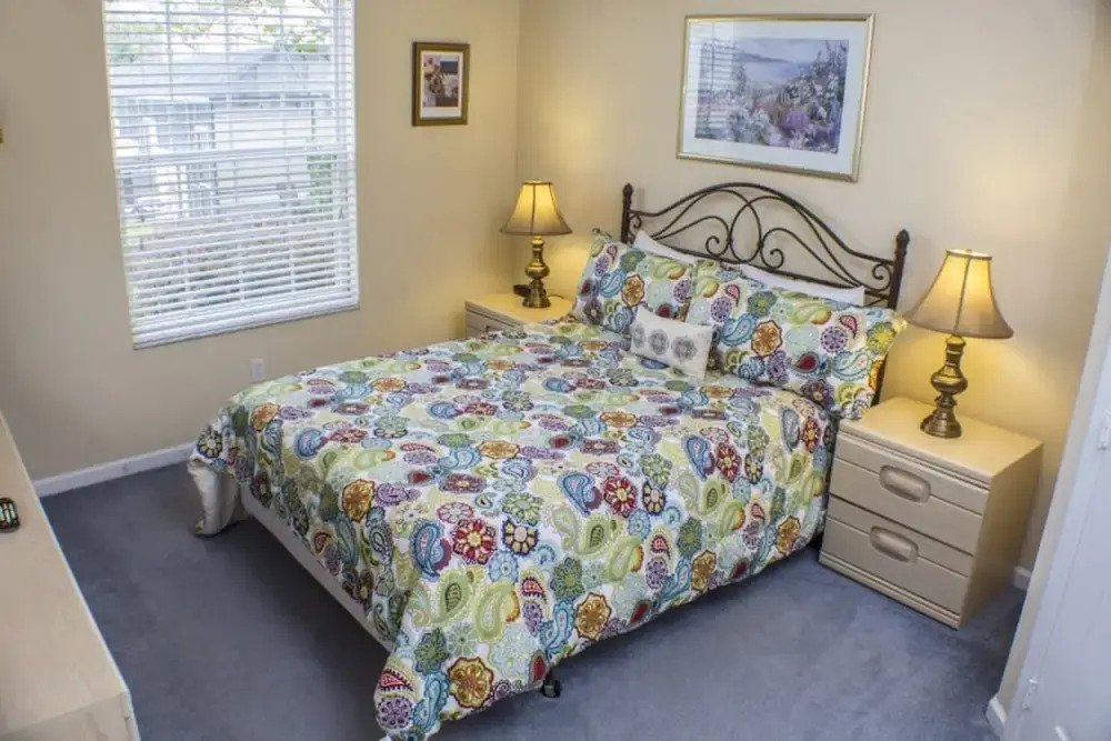 Windsor Palms 8102 - 104