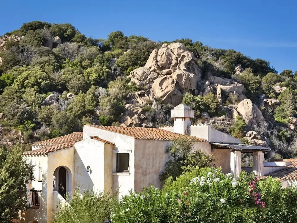 Stay in Porto Cervo With Garden Setting