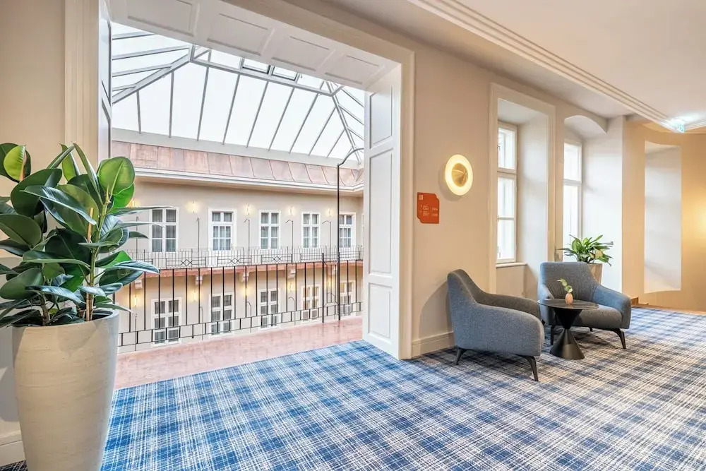 BasiliQ Hotel