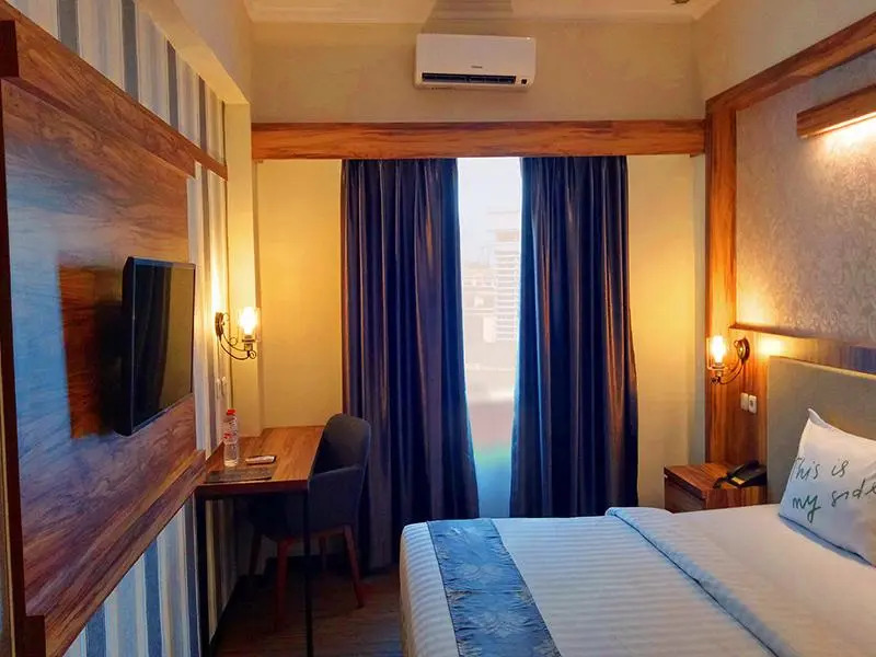 New Sleepz Hotel - Senayan