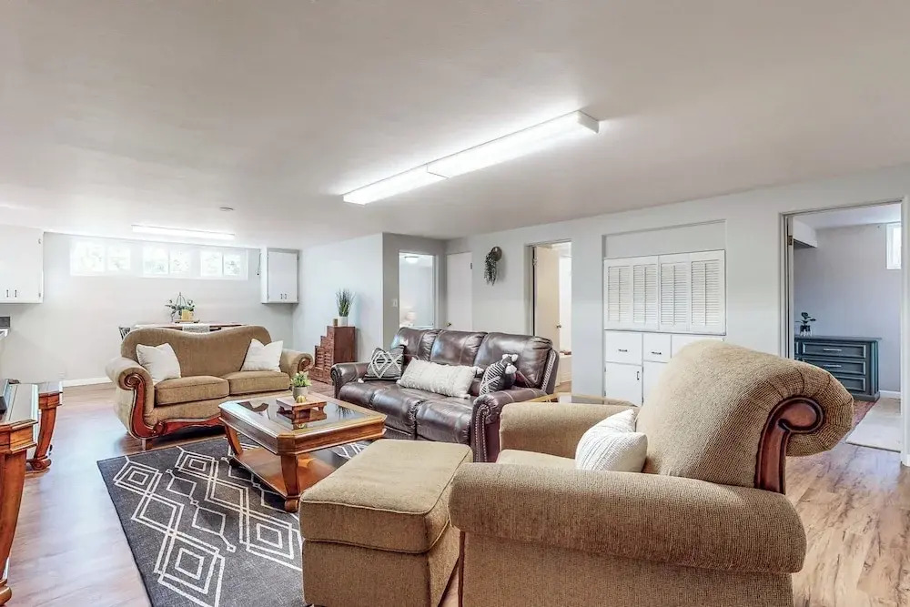 2BR Dog-friendly Duplex Close to Boise w/ W & D