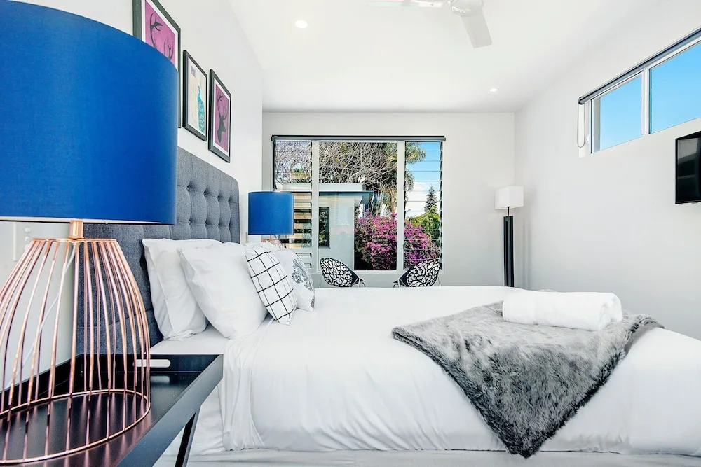 Luxury 5 Bedroom House with Private Pool in the heart of Surfers Paradise
