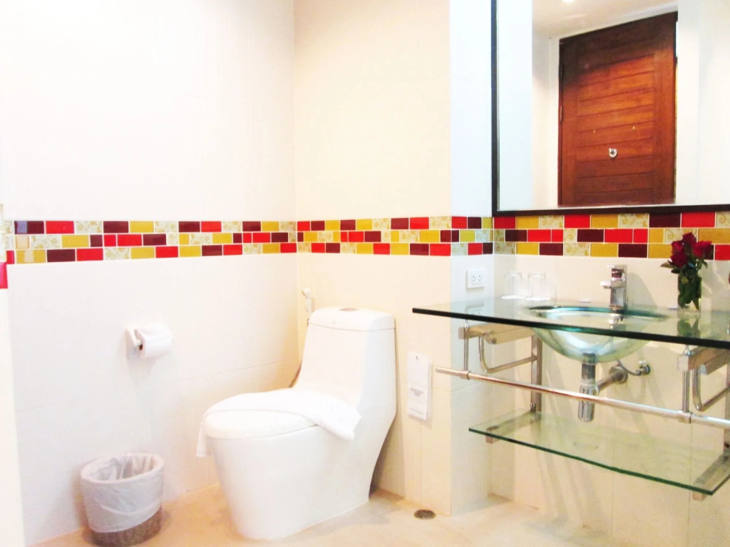 A2 Pool Resort, Phuket Town - scheduled shuttle to Phuket Old Town