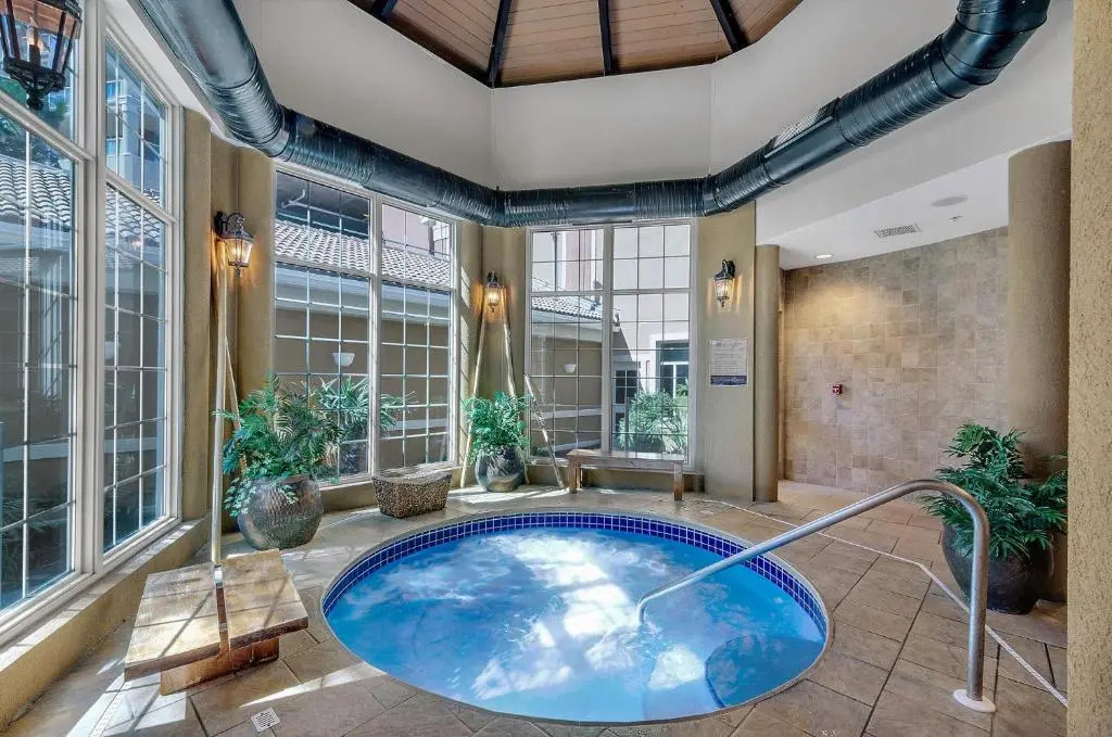 Portofino Tower 3 Unit 1609