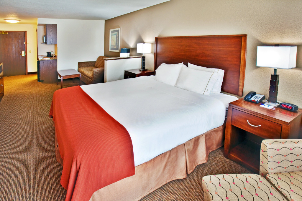 Holiday Inn Express Hotel & Suites - Dubuque West by IHG