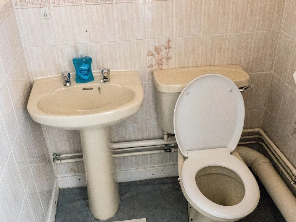 Admiral House M20 Long Term
