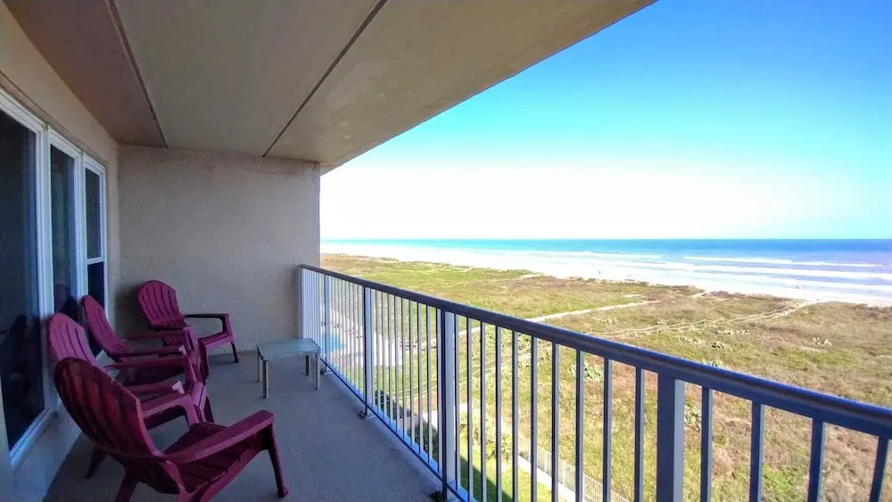 Edgewater 506 Minium 2 Bedroom Condo by RedAwning