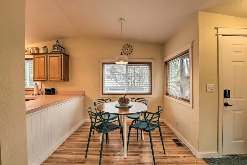 Cute Cottage w/ Deck Walk 115 Ft to Brewery & Cafe