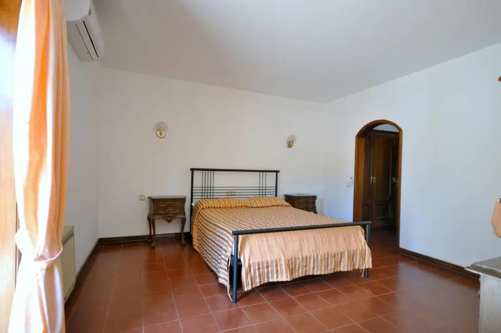 5 En-Suite Bedrooms, close to centre, free AC WiFi