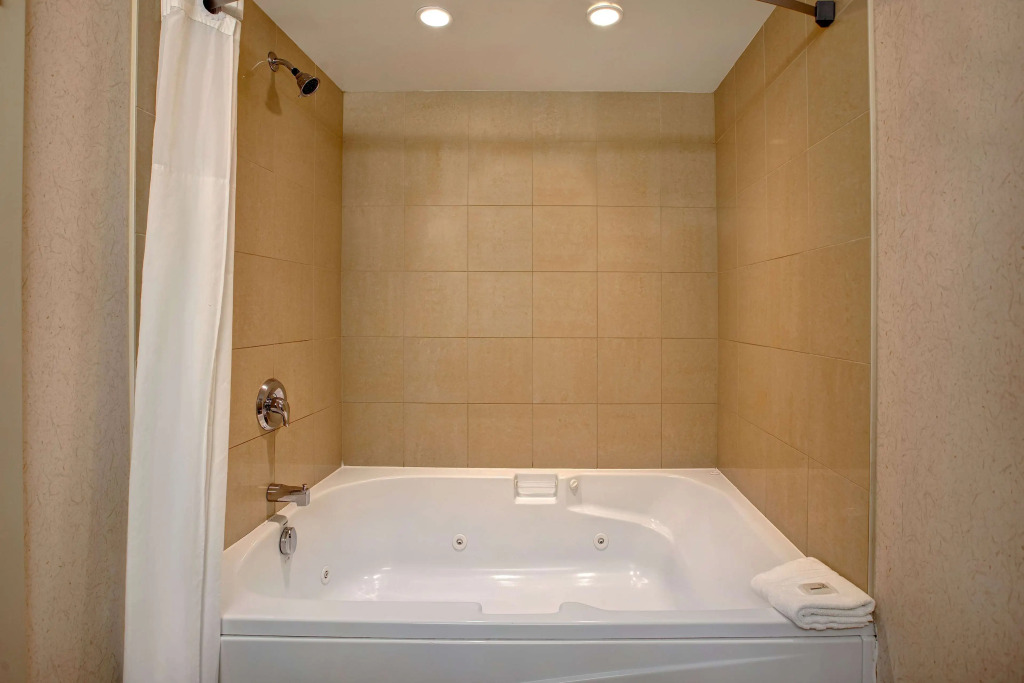 Days Inn & Suites by Wyndham Collingwood
