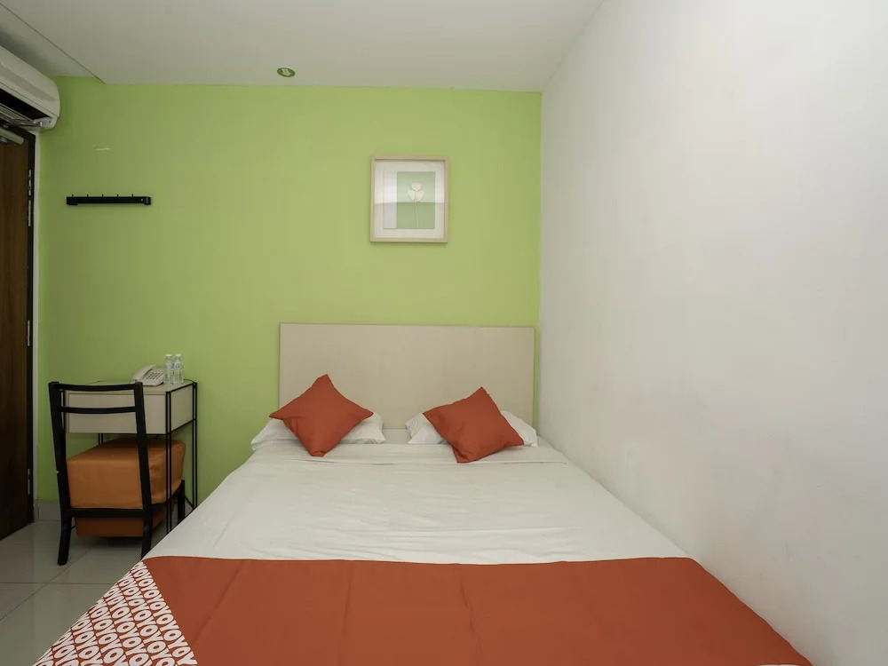 OYO 981 Ant Cave Hotel