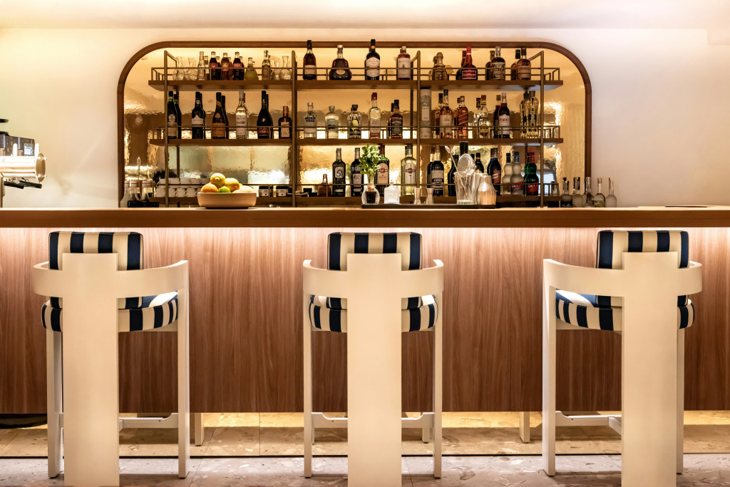 Hotel Ventura Saint-Tropez, Tapestry Collection By Hilton