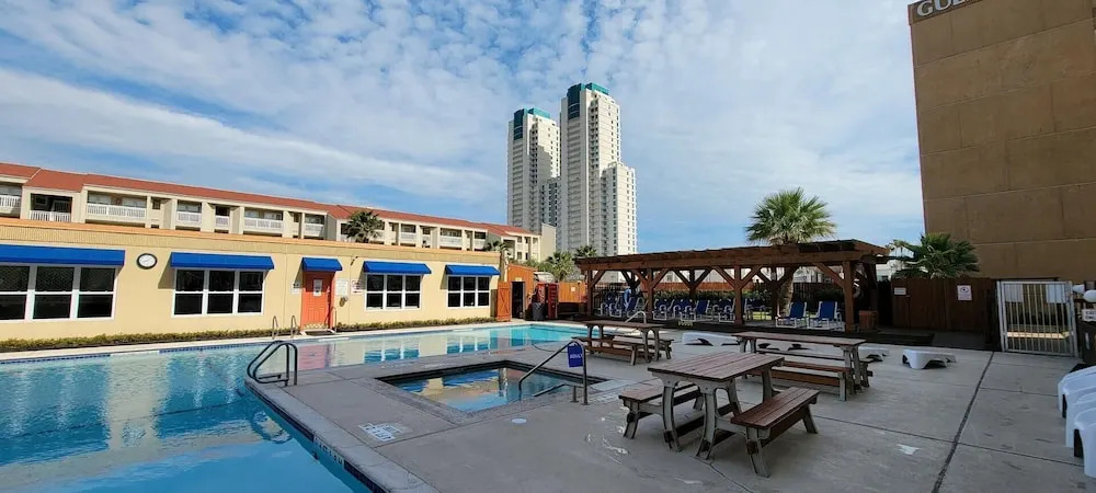 Gulfview #403