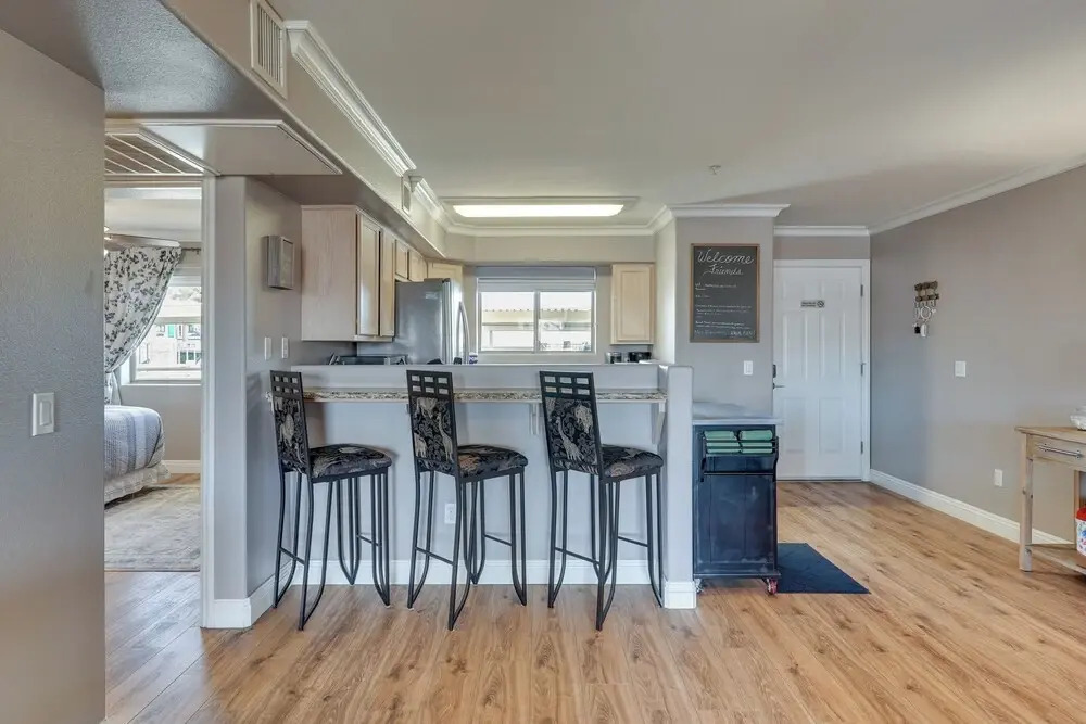 Waterfront Condo w/ Pool Access in Lake Havasu