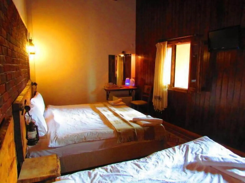 Amazon Petite Palace