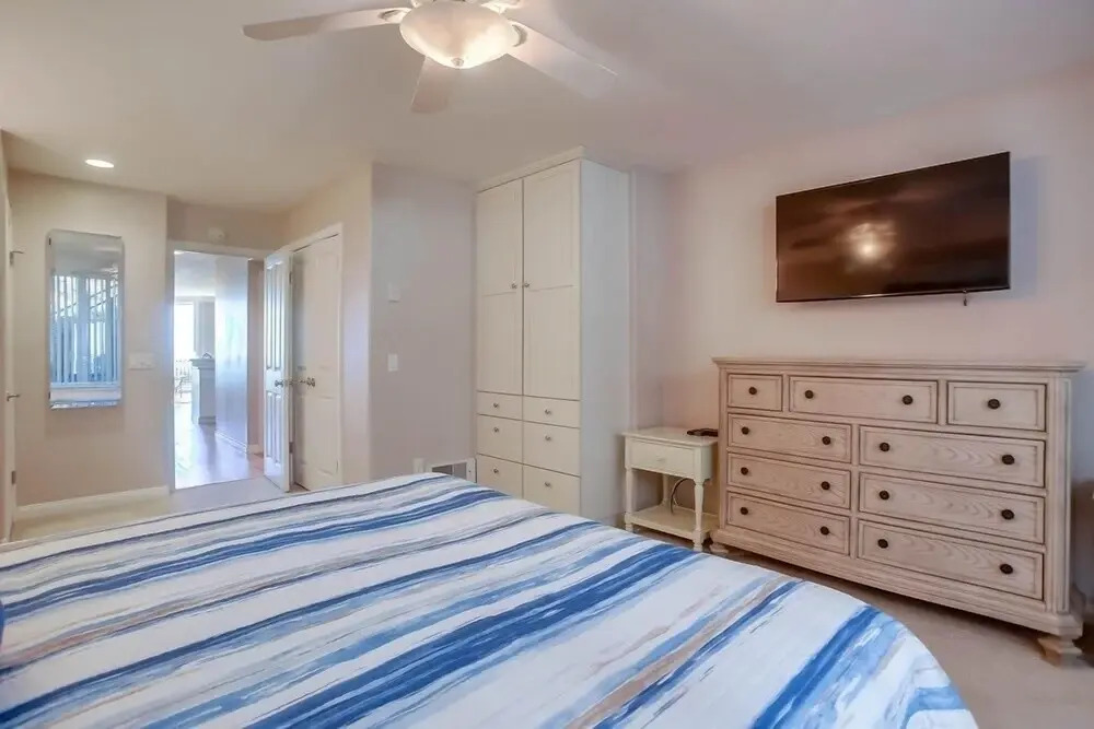 Remodeled Beachfront Condo With Pool and Beach Access Dmst14 by Redawning