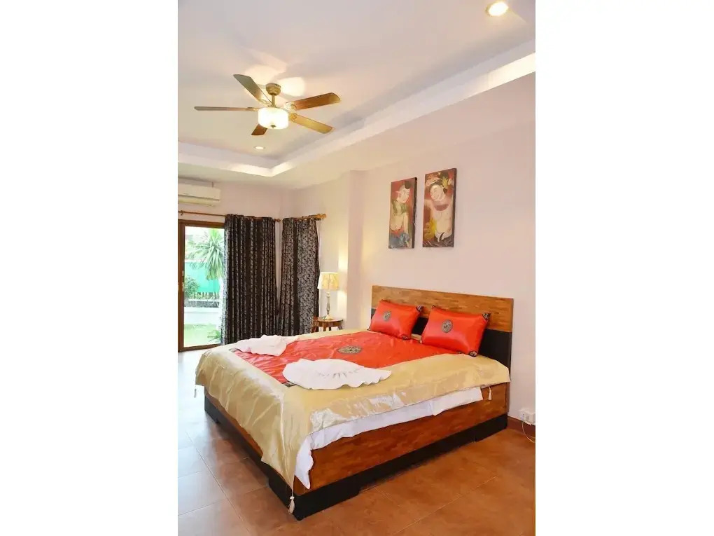 The Time Family 5 Bedroom Villa 92