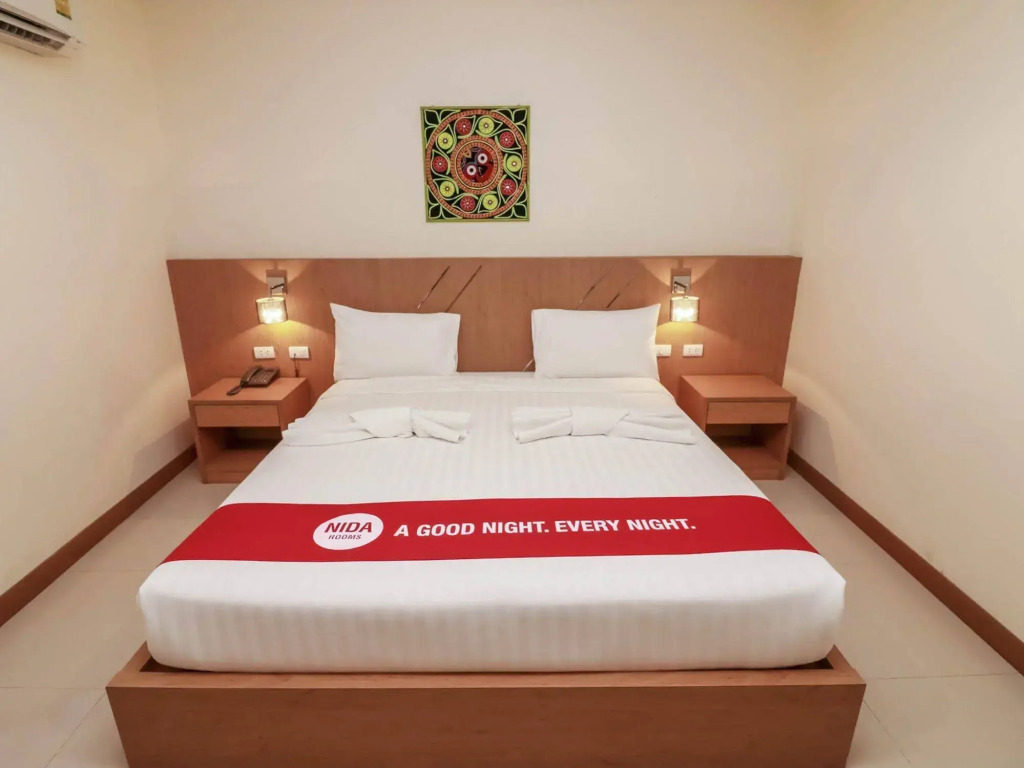 NIDA Rooms Patong Silk House
