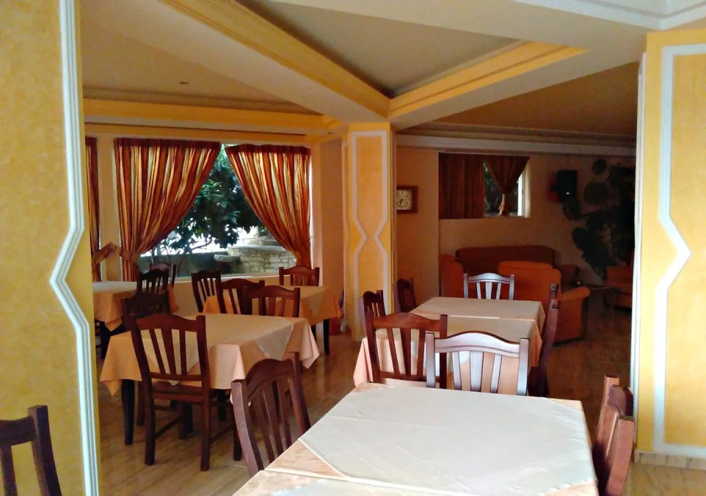 Hotel Leons
