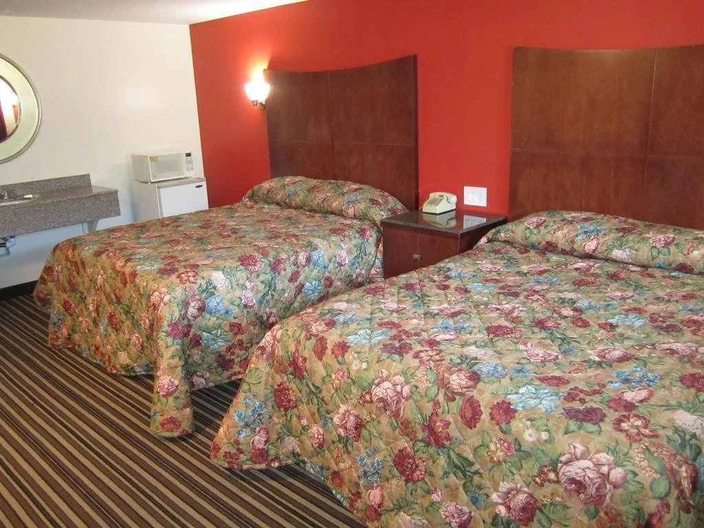 Travel Inn and Suites