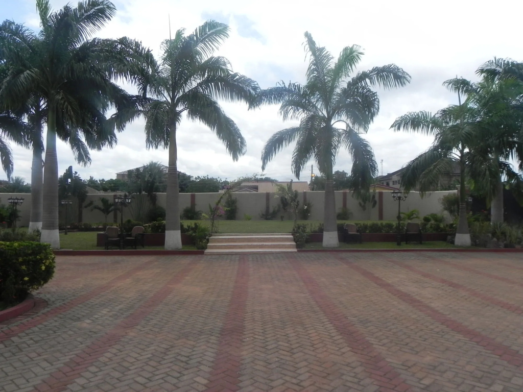 Oriental Hotel North Legon