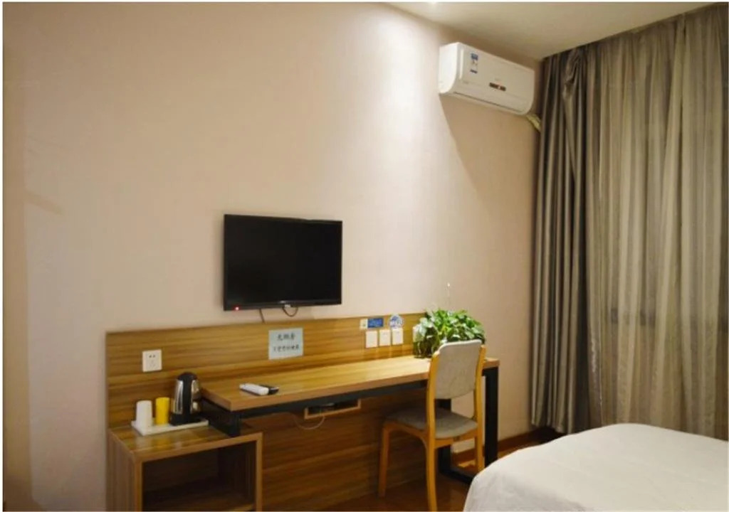 Eaka 365 Hotel Zhengding Airport Branch