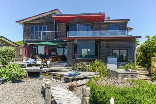 Absolute Beachfront B&B