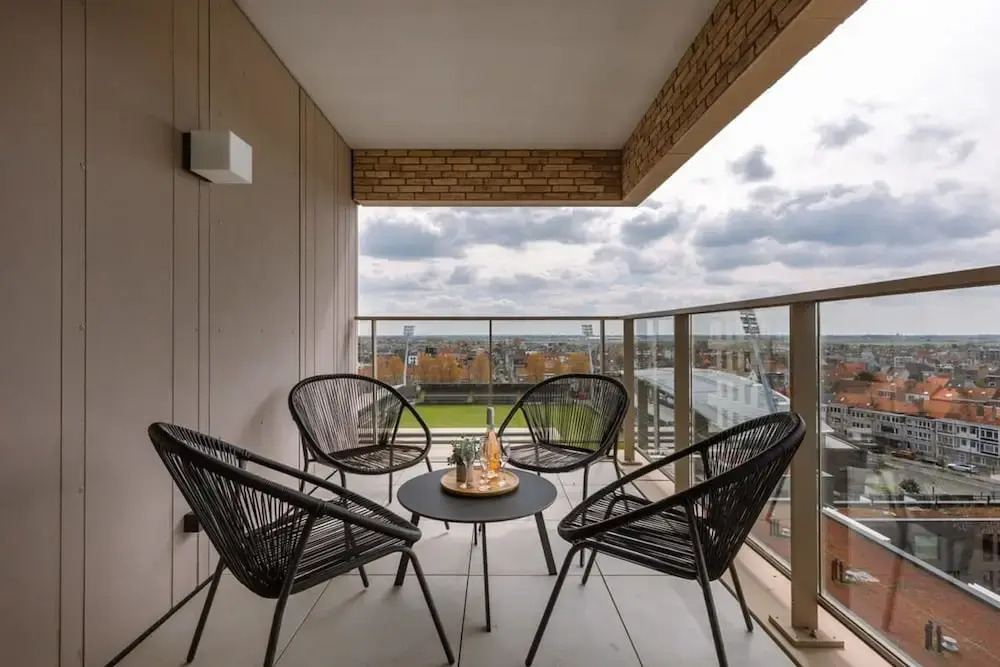 Modern Apartment With Sunny and Large Terrace