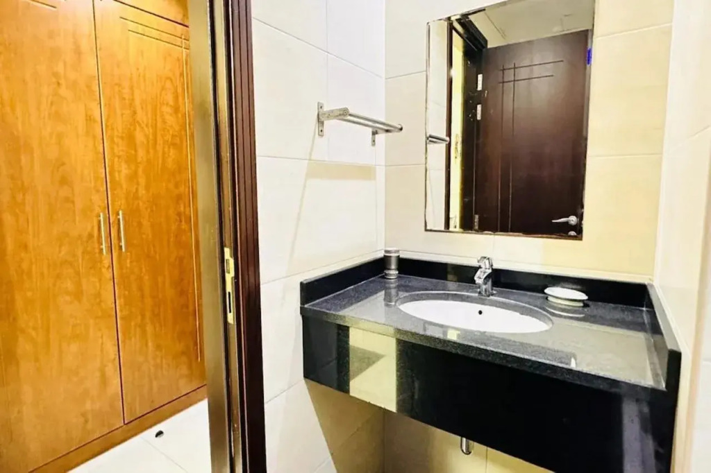OYO 1233 Home Elite 1 Residence Sports City, Dubai