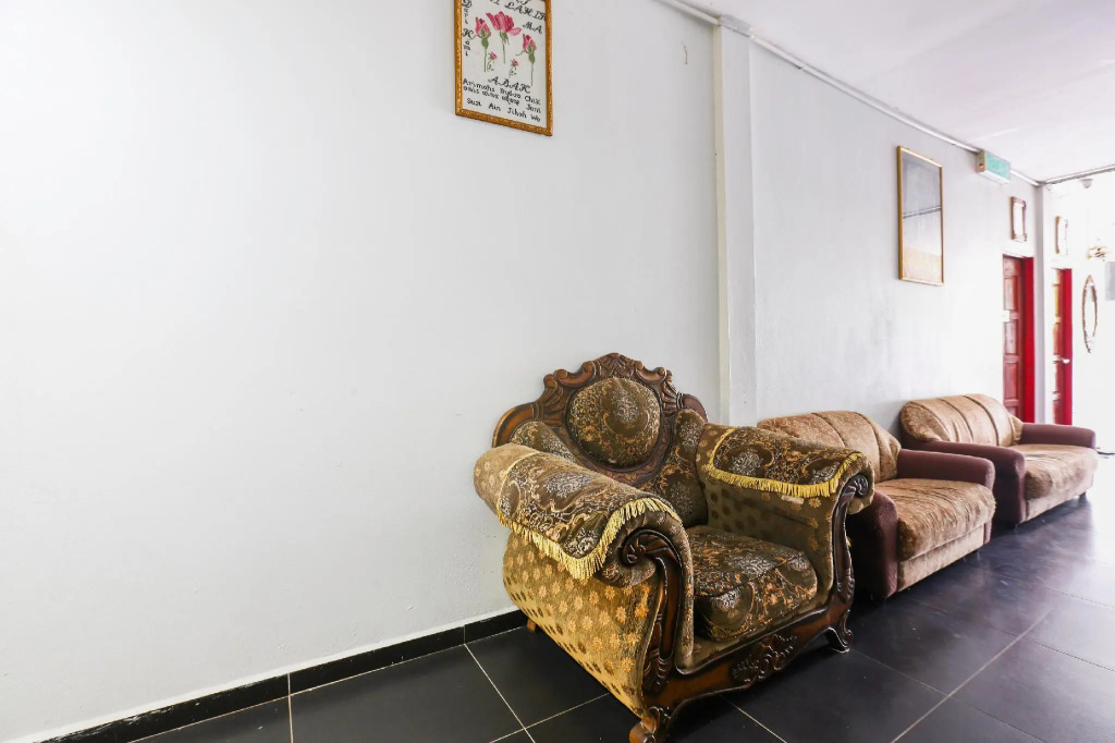 OYO 89933 Nun Hotel