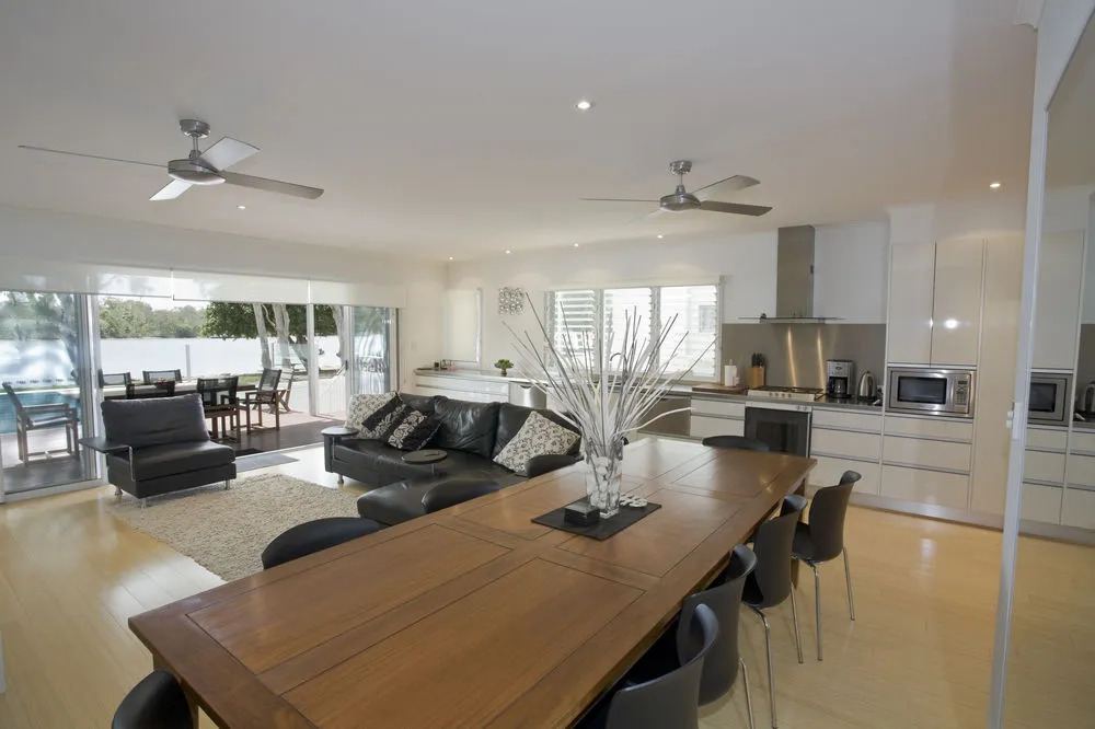 Noosa Sound Holiday Collection